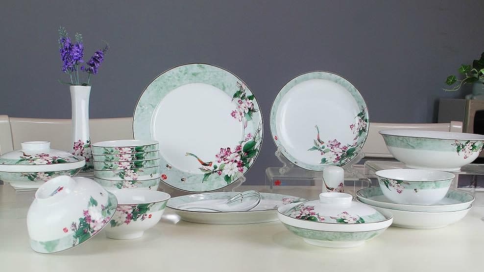 Red Leaf Crabapple Blossom — a 36-piece Chinese porcelain dinner service