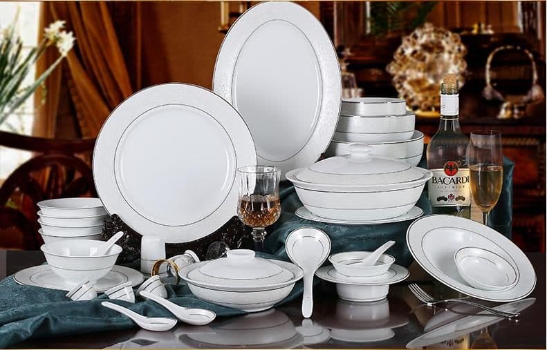 Red Leaf Ice & Snow — a 62-piece Chinese porcelain dinner service