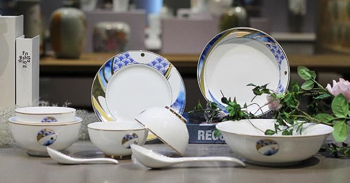 The Red Leaf Imprint service, 22 pieces of high-fired Jingdezhen porcelain