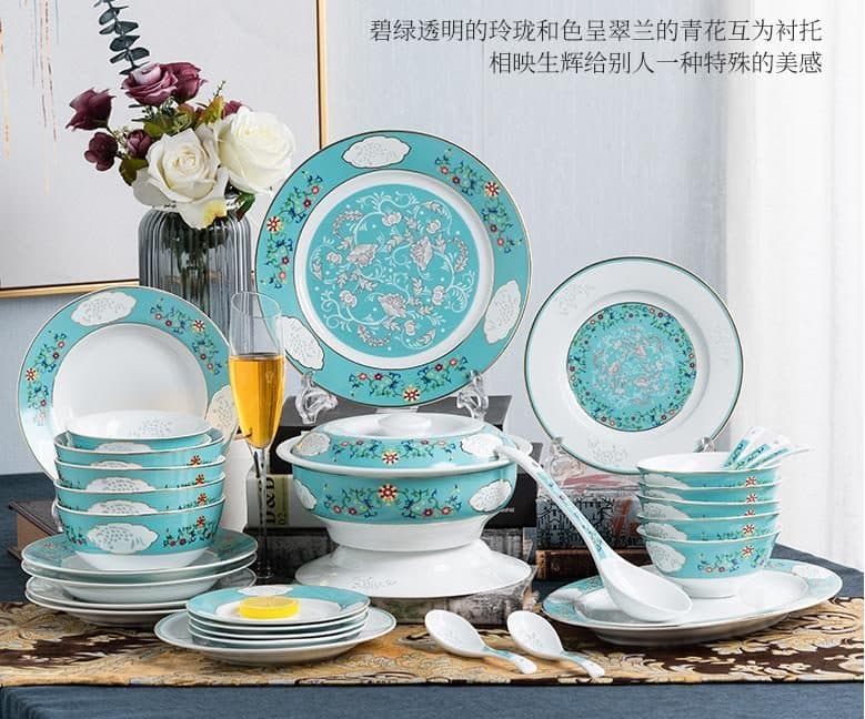 Red Leaf Linglong Abundance of Fish — a 46-piece Chinese porcelain dinner service