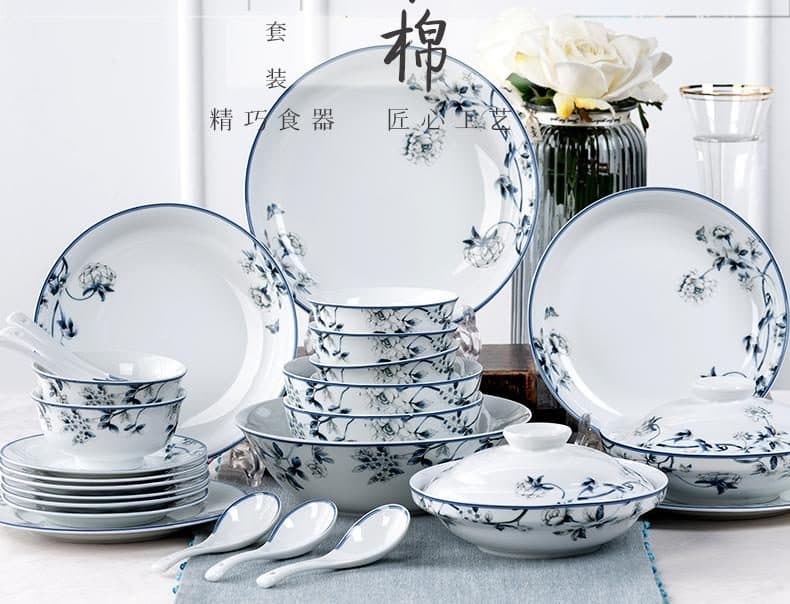Red Leaf Orchid Kapok — a 28-piece Chinese porcelain dinner service