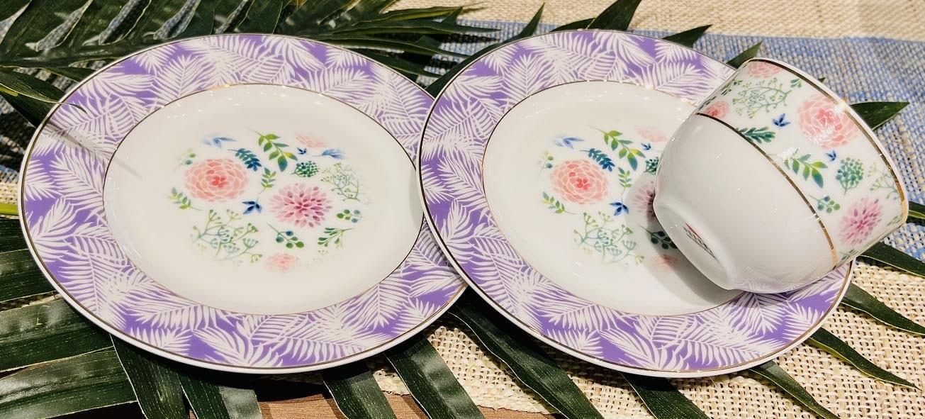 Red Leaf Tropical Style — a 48-piece Chinese porcelain dinner service